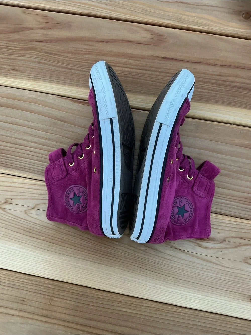 Converse Chuck Taylor All Star Youth 2.5 Purple Velvety Canvas High Tops EUC